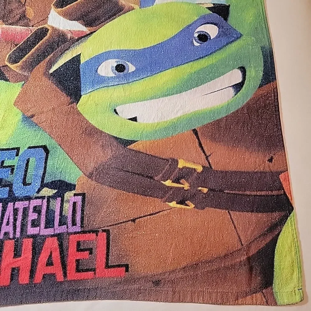 Y2K Nickelodeon 2014 Teenage Mutant Ninja Turtles Beach Bath Towel 28